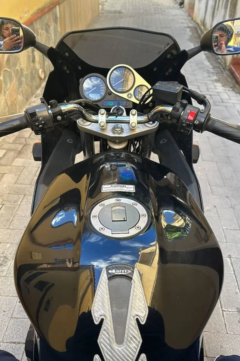 Yamaha FZS 600 Fazer (1998 - 01) (3)