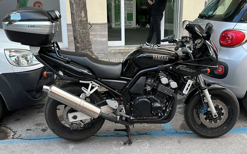Yamaha FZS 600 Fazer (1998 - 01) (4)