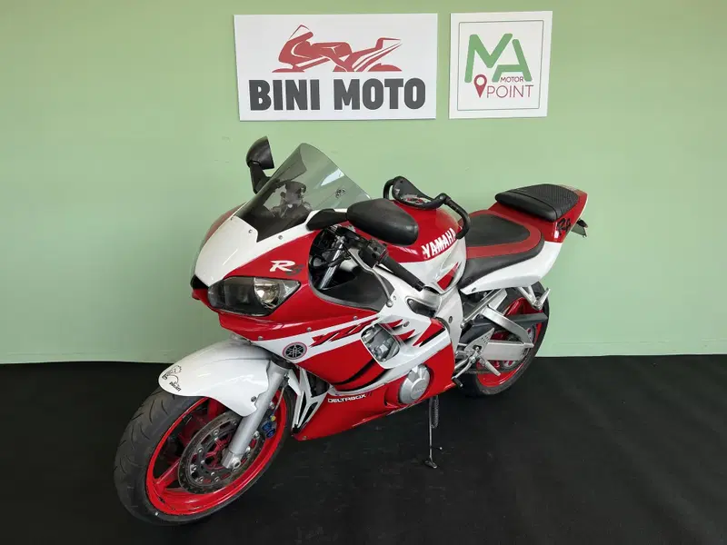 Yamaha YZF R6 (1999 - 00) (4)