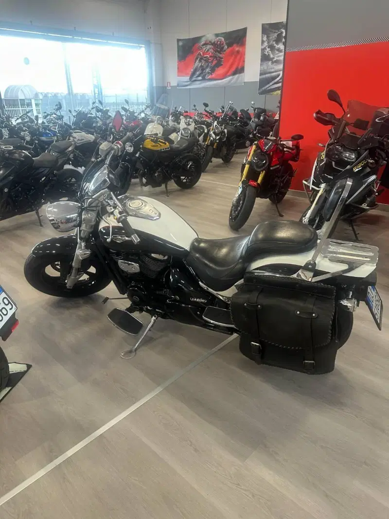 Suzuki Intruder 800 M (2005 - 08) (3)