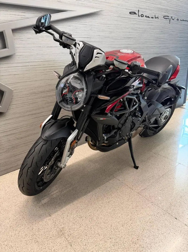 MV Agusta Dragster 800 RR (2021 - 23) (2)