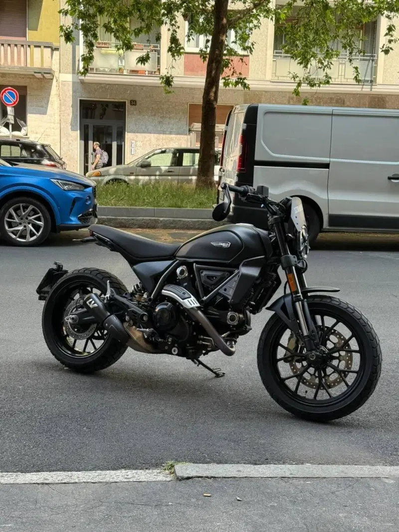 Ducati Scrambler 800 Icon Dark (2025 - 26) (5)