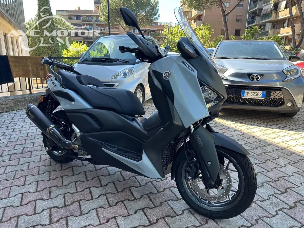 Yamaha X-Max 300 Tech Max+ (2025 - 26)