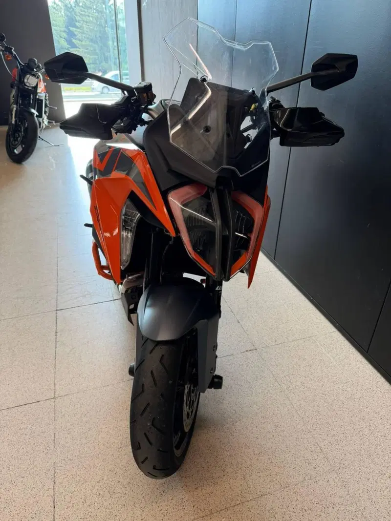 KTM 1290 Super Duke GT (2022 - 25) (3)