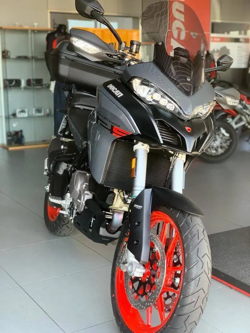 Ducati Multistrada V2 S (2022 - 24)