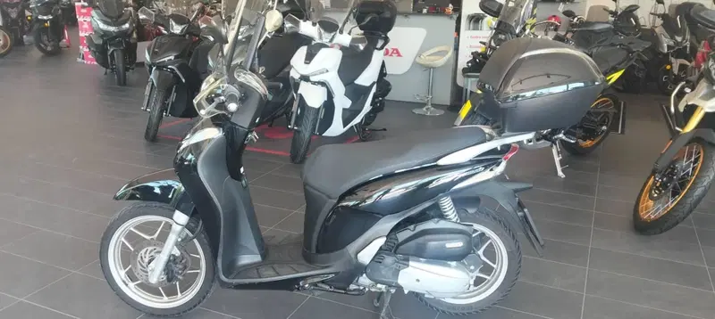 Honda SH 125 Mode (2013 -16) (3)