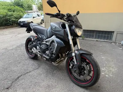 Yamaha MT-09 (2013 - 15) usata