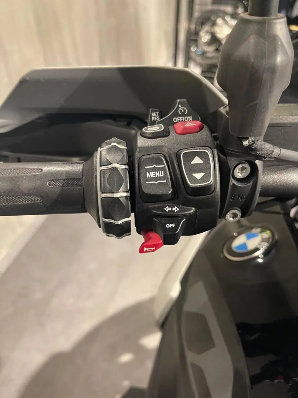 Bmw R 1300 GS Triple Black (2023 - 26) (5)