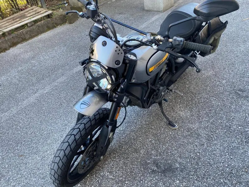 Ducati Scrambler 800 Icon (2017 - 20) (2)