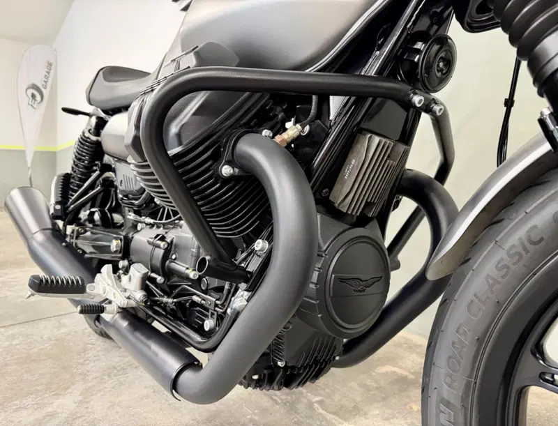 Moto Guzzi V7 Stone (2021 - 24) (5)