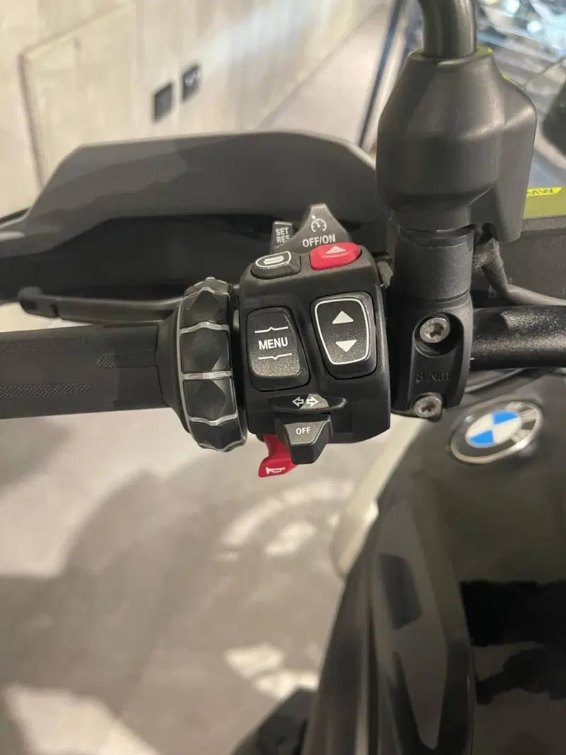 Bmw R 1300 GS Triple Black (2023 - 26) (5)