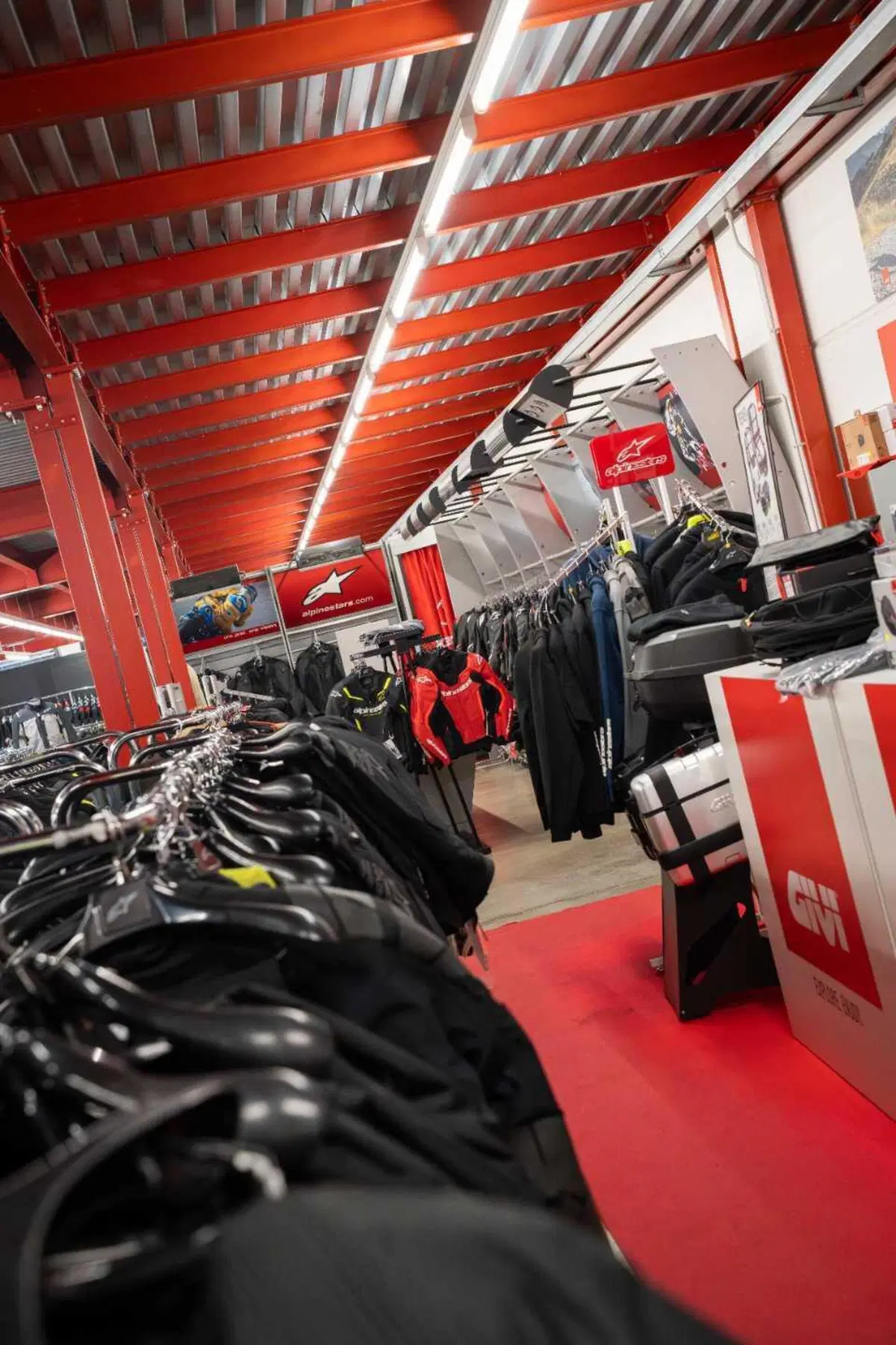 35 anni di Fuori & Strada: a Rovato una giornata-evento tra MotoGP, Superbike, test ride e musica