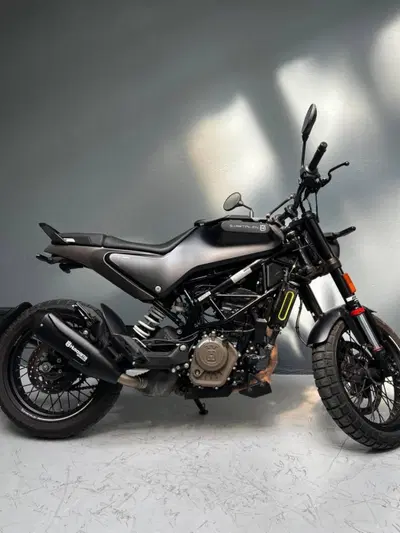 Husqvarna Svartpilen 125 (2021 - 23) usata