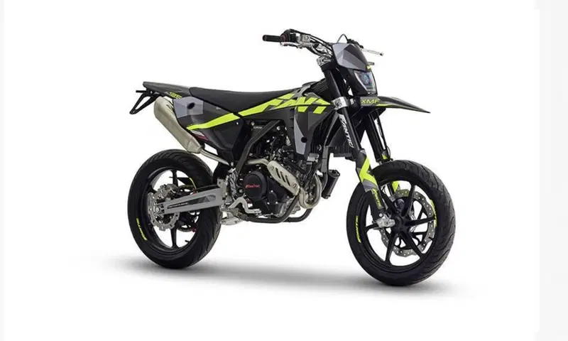 Fantic Motor XMF 125 Motard Performance 4T (2023 - 24) (2)