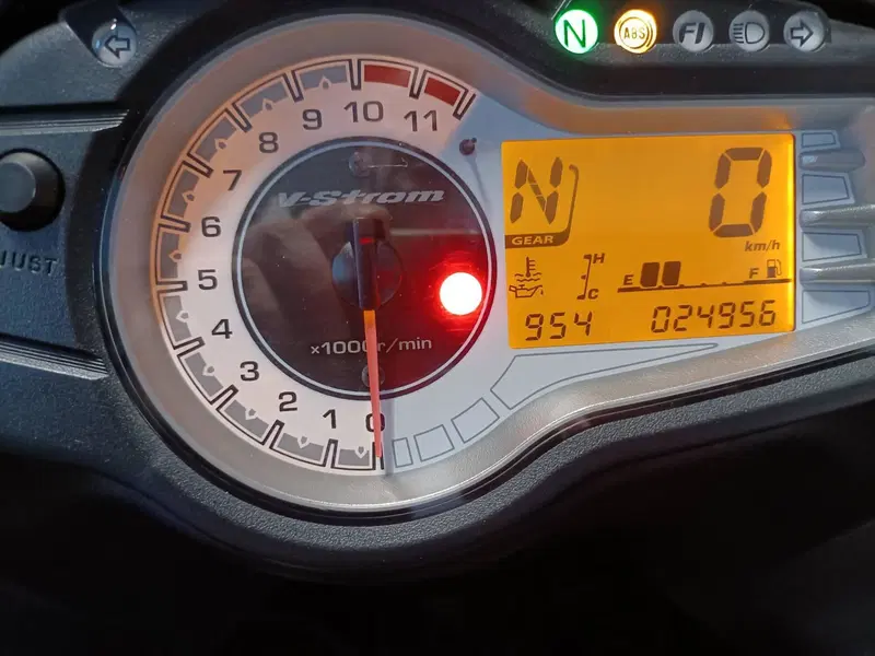 Suzuki V-Strom 650 ABS (2011 - 17) (6)