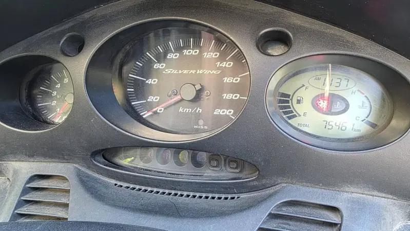 Honda Silver Wing 600 (2005 - 09) (3)
