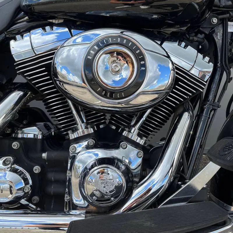 Harley-Davidson 1584 Road King Classic (2007 - 10) - FLHRC (2)