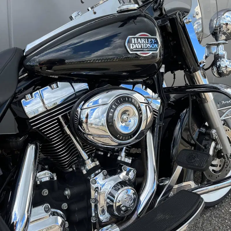 Harley-Davidson 1584 Road King Classic (2007 - 10) - FLHRC (3)