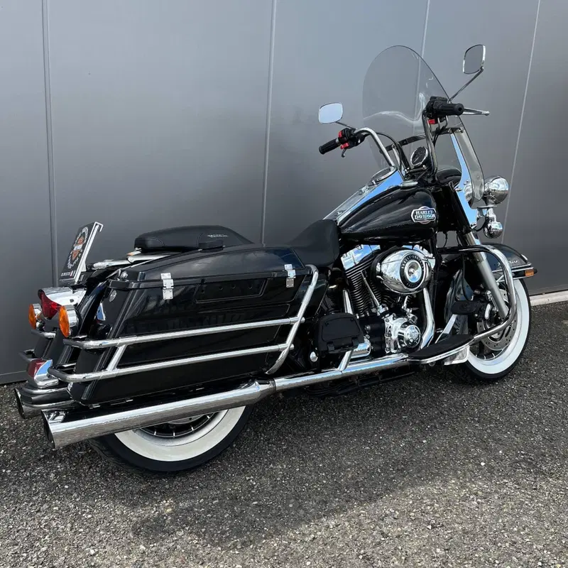 Harley-Davidson 1584 Road King Classic (2007 - 10) - FLHRC (4)