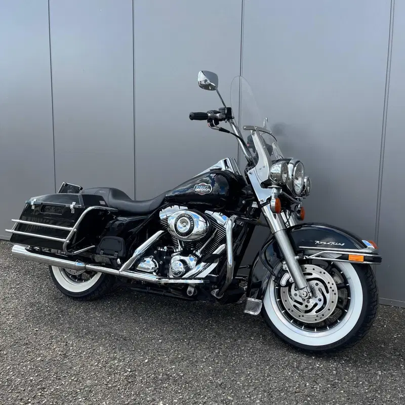 Harley-Davidson 1584 Road King Classic (2007 - 10) - FLHRC (5)