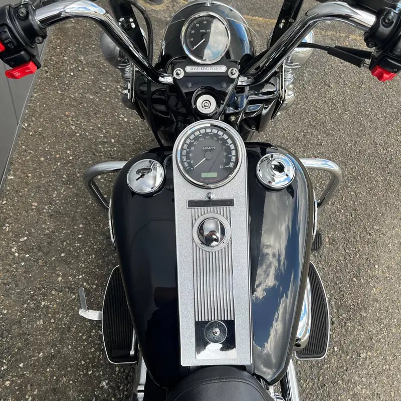 Harley-Davidson 1584 Road King Classic (2007 - 10) - FLHRC (9)