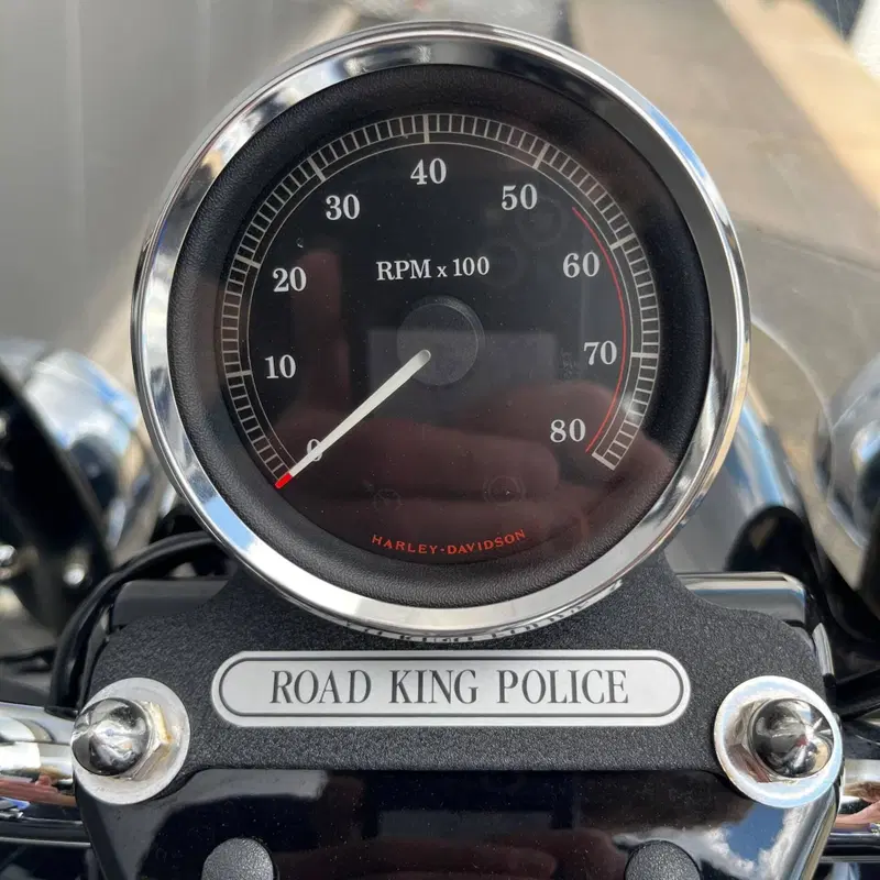 Harley-Davidson 1584 Road King Classic (2007 - 10) - FLHRC (10)