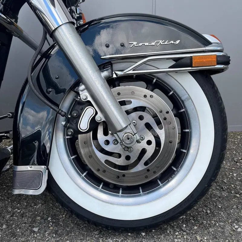 Harley-Davidson 1584 Road King Classic (2007 - 10) - FLHRC (15)