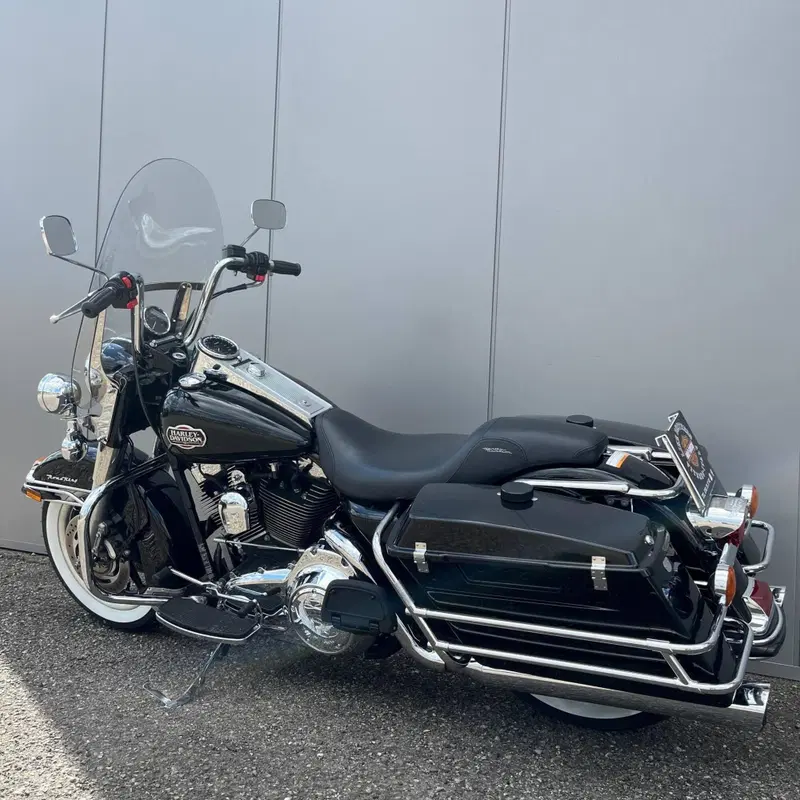 Harley-Davidson 1584 Road King Classic (2007 - 10) - FLHRC (20)