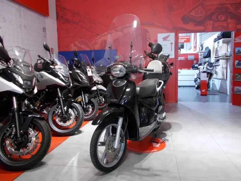 Aprilia Scarabeo 50 4t (2009 - 12) (4)