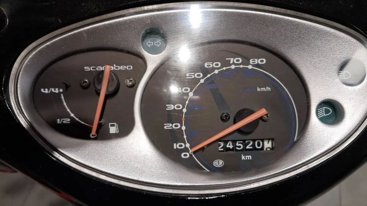 Aprilia Scarabeo 50 4t (2009 - 12) (10)