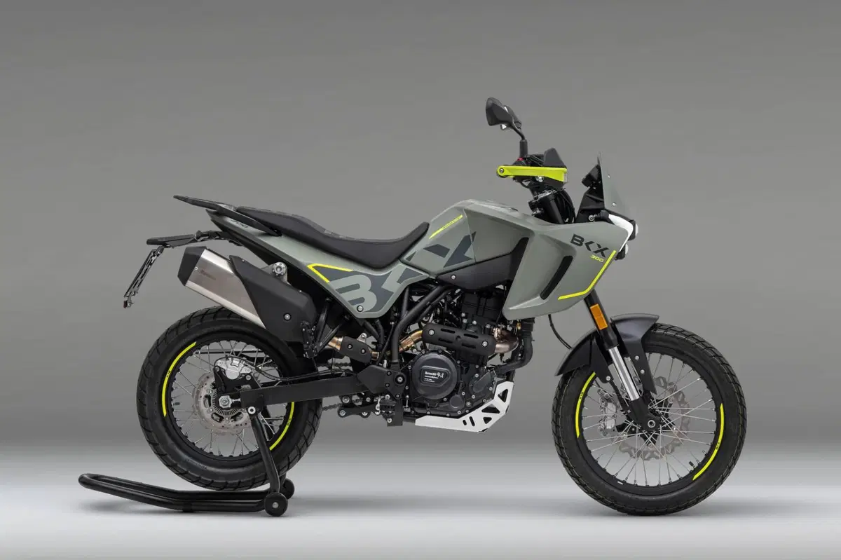 Benelli BKX 300 (2026) (2)