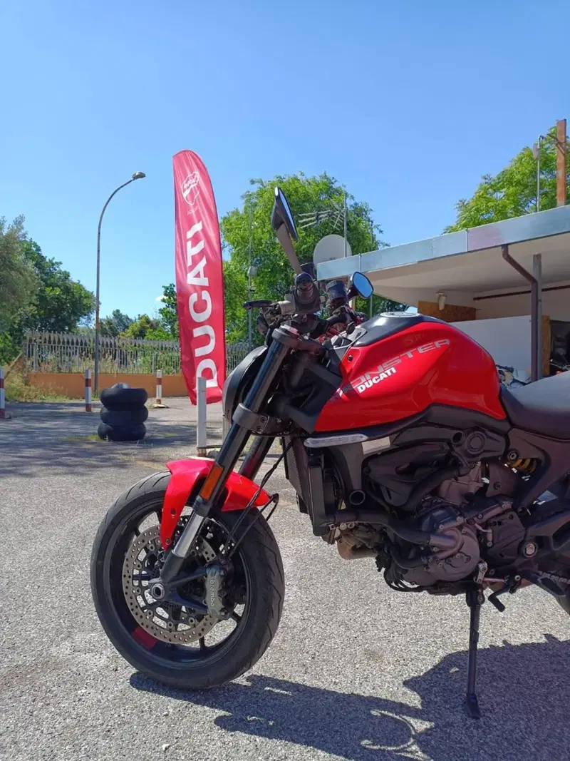 Ducati Monster 937 (2021 - 25) (4)