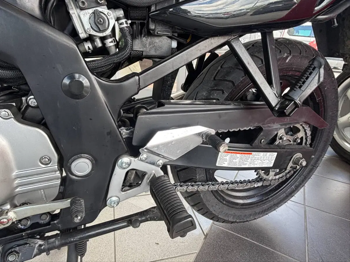 Suzuki GS 500 F (2004 - 06) (7)