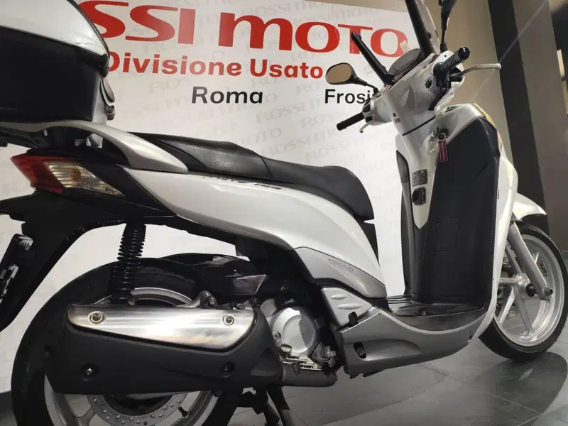 Honda SH 300 i ABS (2011 - 13) (2)