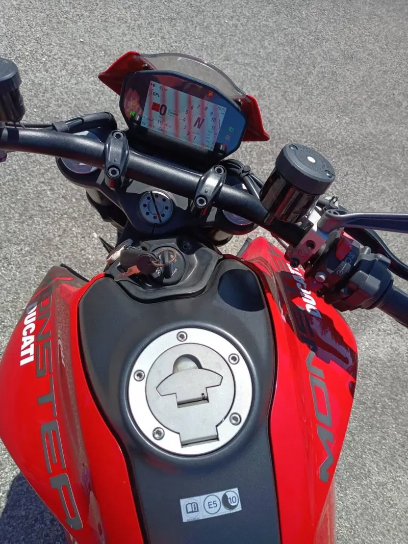 Ducati Monster 937 (2021 - 25) (8)