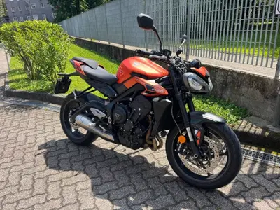 Triumph Street Triple 765 R A2 (2024 - 26) usata