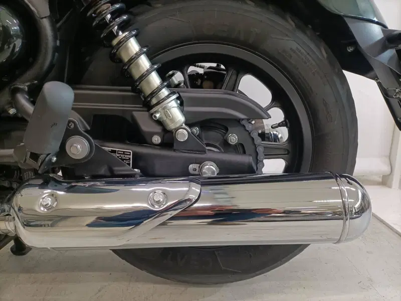Royal Enfield Super Meteor 650 (2023 - 26) (8)