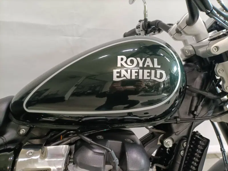 Royal Enfield Super Meteor 650 (2023 - 26) (5)