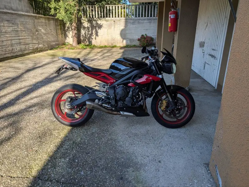 Triumph Street Triple RX ABS (2016 - 17) (4)