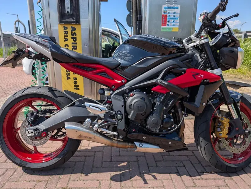 Triumph Street Triple RX ABS (2016 - 17) (2)