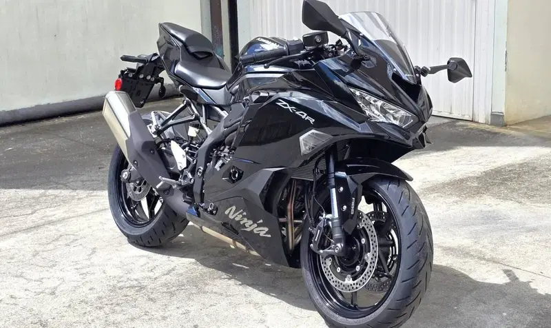 Kawasaki Ninja ZX-4R (2024 - 26) (6)
