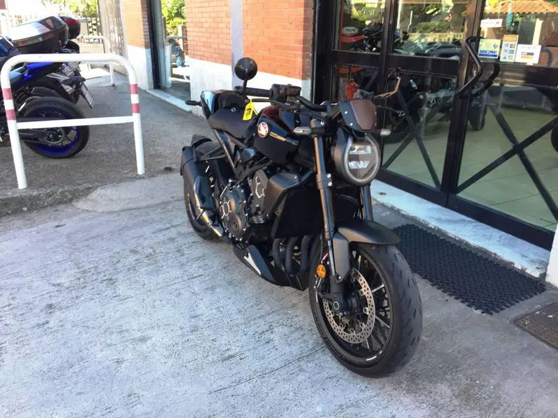 Honda CB 1000 R Black Edition (2021 - 25) (2)