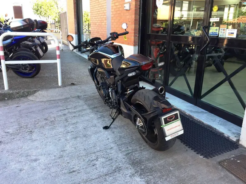 Honda CB 1000 R Black Edition (2021 - 25) (6)