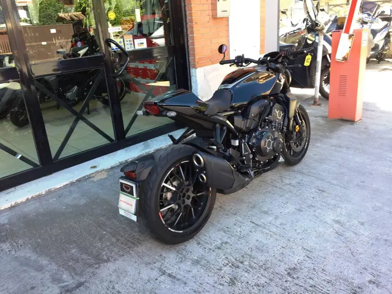 Honda CB 1000 R Black Edition (2021 - 25) (8)
