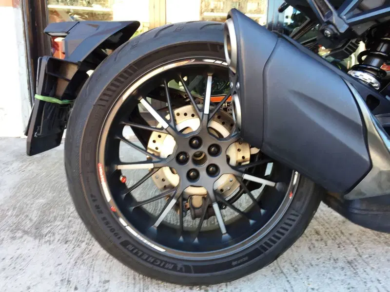 Honda CB 1000 R Black Edition (2021 - 25) (14)