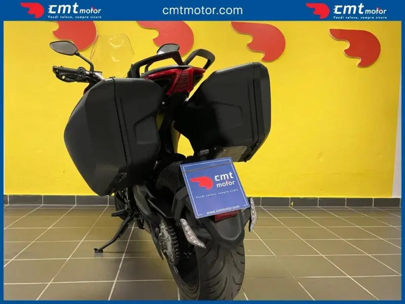 MV Agusta Turismo Veloce 800 Rosso (2021 - 23) (4)
