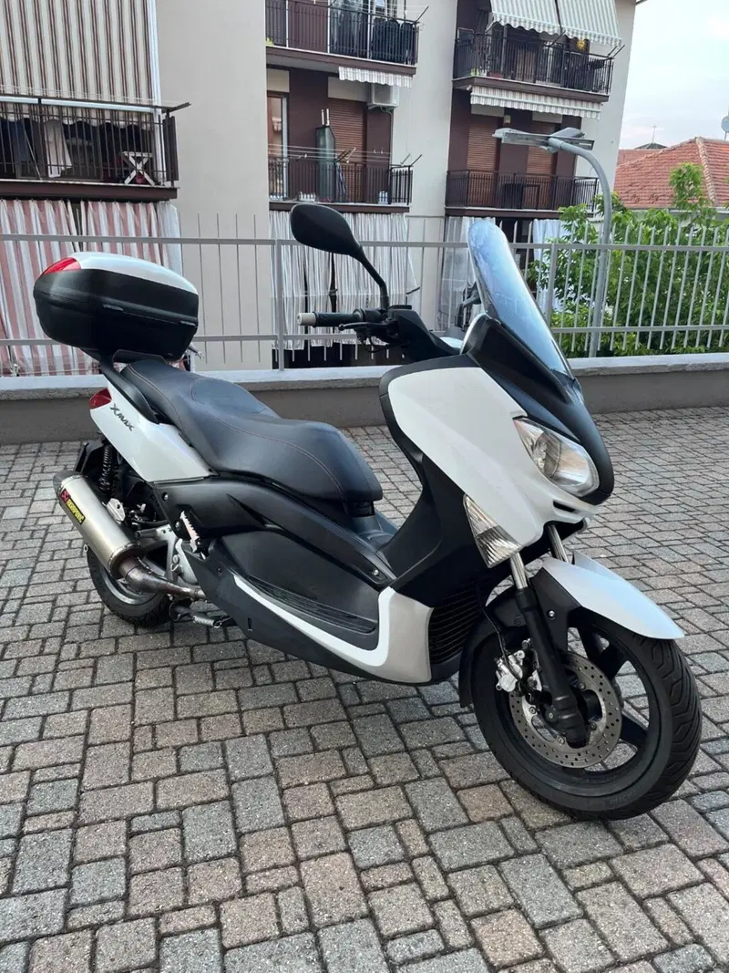 Yamaha X-Max 250 (2010 - 13) (2)