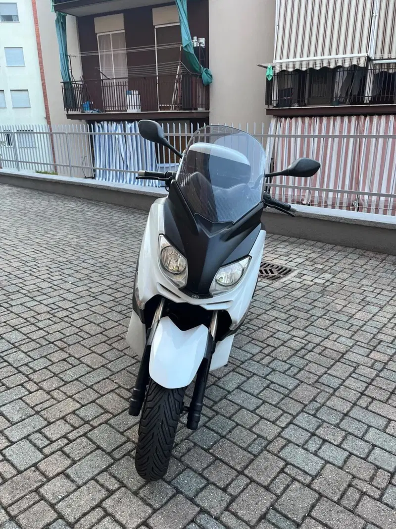 Yamaha X-Max 250 (2010 - 13) (3)