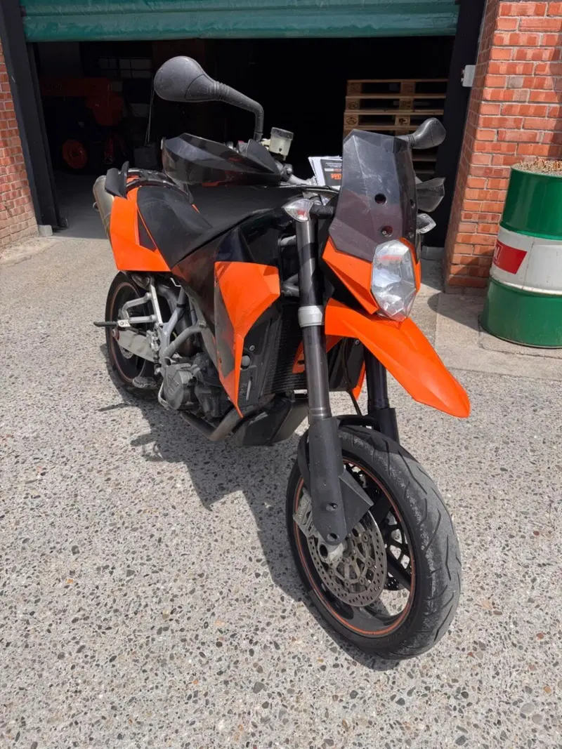 KTM 950 Supermoto (2006 - 08) (2)