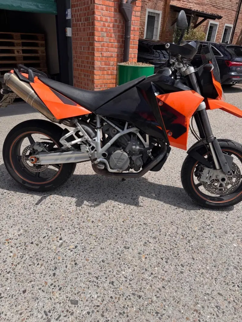 KTM 950 Supermoto (2006 - 08) (4)